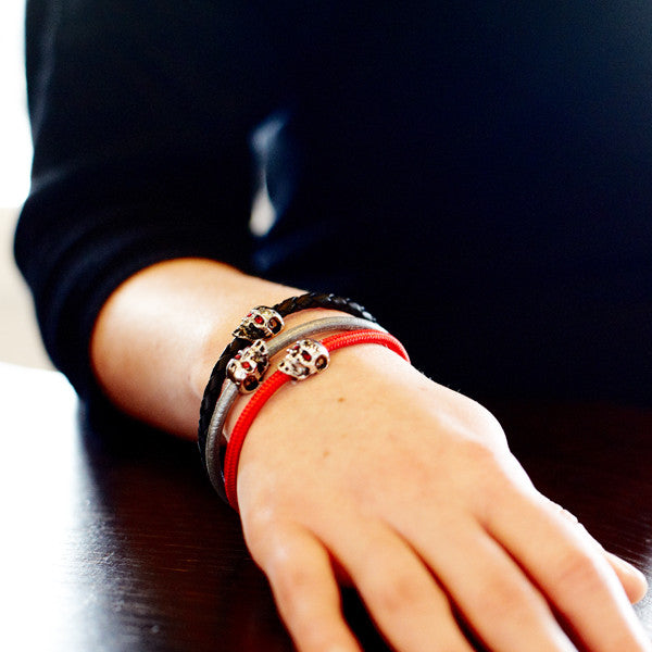 Skull Bracelet: Red Cord